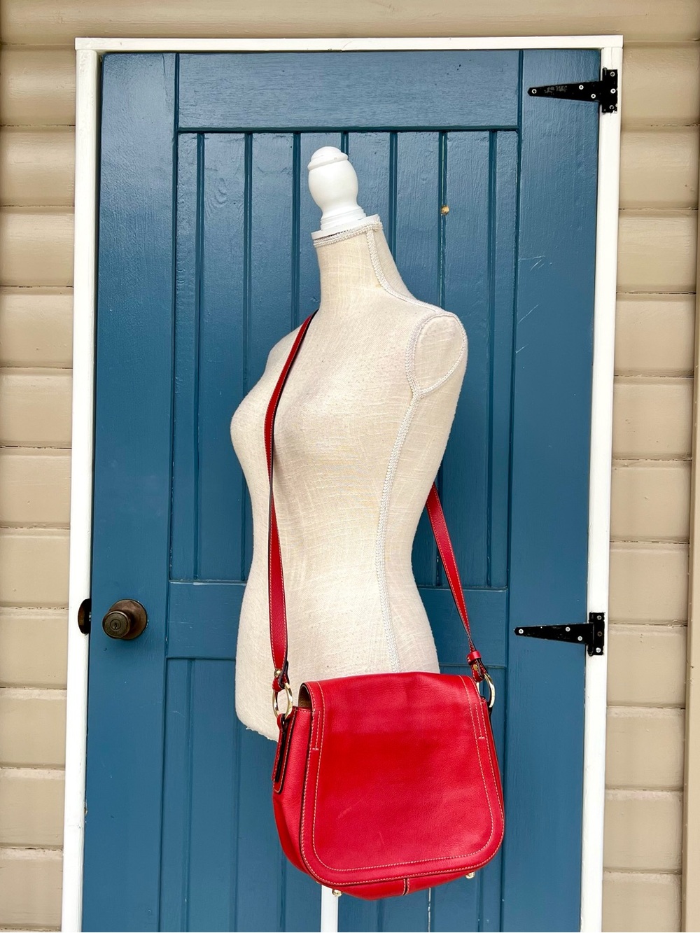 Anna Cori Rossa Vitello Red Leather Crossbody Saddle Bag - Picture 2 of 12